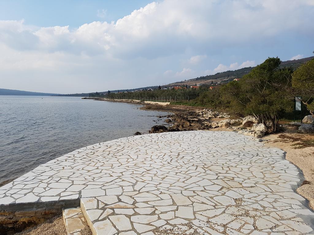 Apartments Mond Gornji Karin Dış mekan fotoğraf