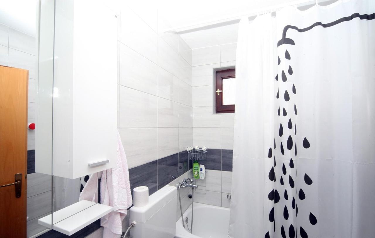 Apartments Mond Gornji Karin Dış mekan fotoğraf