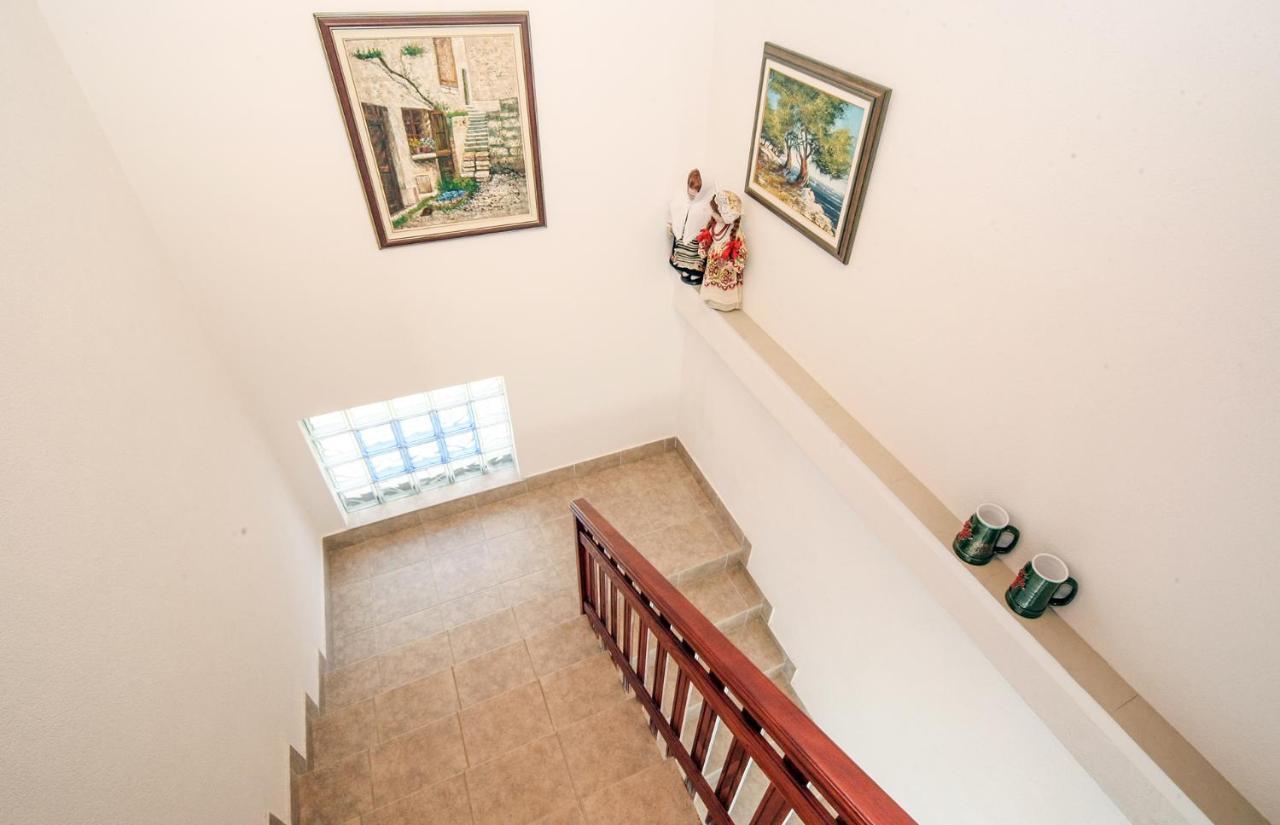 Apartments Mond Gornji Karin Dış mekan fotoğraf
